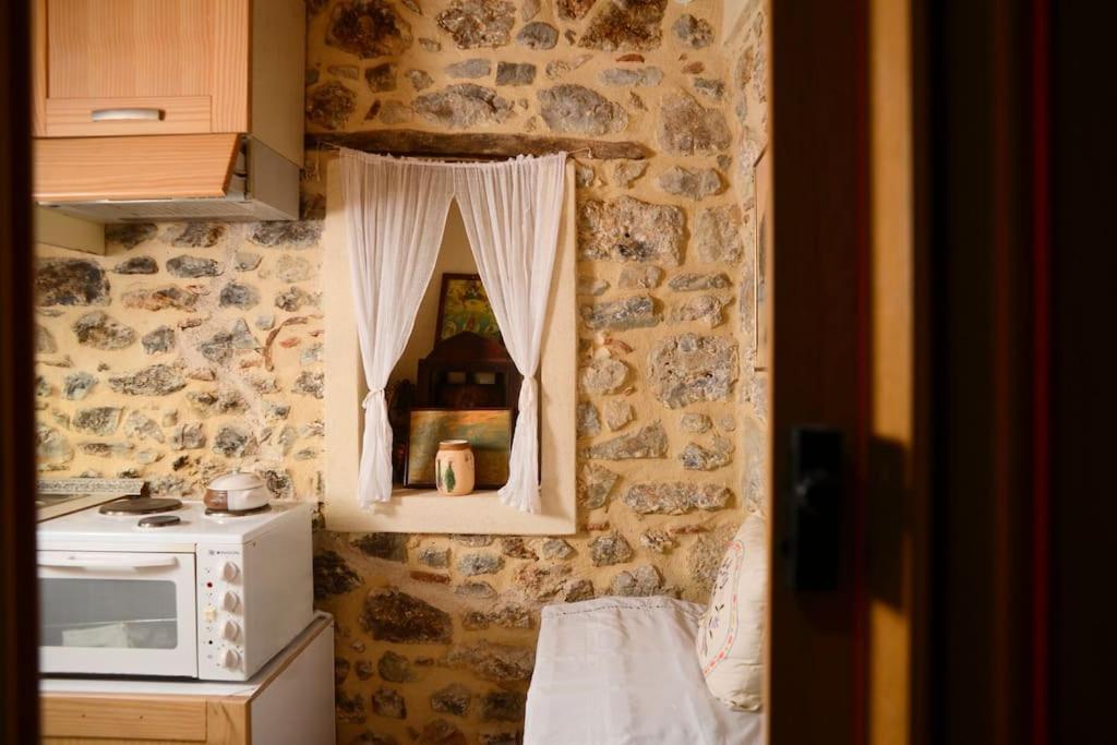 A Small Paradise In Mani With Local Hospitality Orovas Buitenkant foto